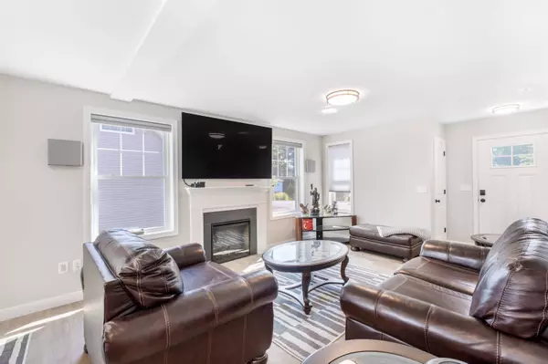 57 Copley DR, Dover, NH 03820