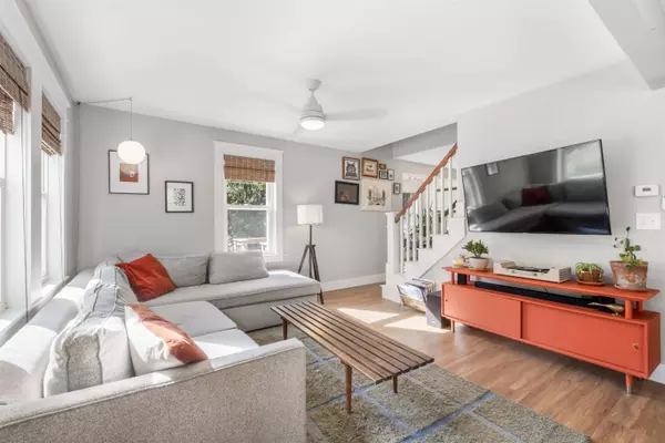 2 Arcola ST, Dover, NH 03820