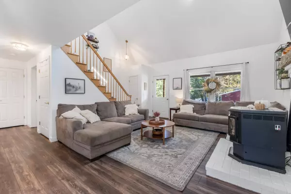 222 Lebanon RD, North Berwick, ME 03906