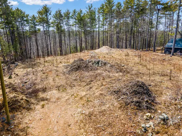 15 Candlewood LN, York, ME 03909