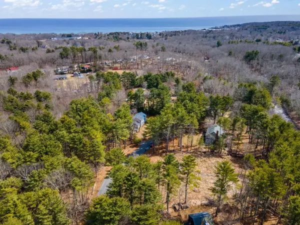 15 Candlewood LN, York, ME 03909