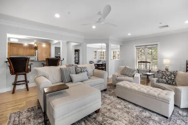 100 Shepards Cove RD #H201, Kittery, ME 03904