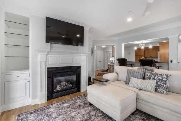 100 Shepards Cove RD #H201, Kittery, ME 03904