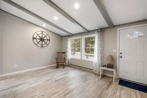 2 Mckenna LN, York, ME 03909