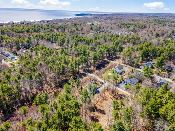 33 Paul ST, York, ME 03909