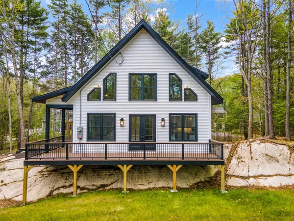 141 Logging RD, York, ME 03902