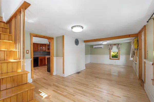 74 Glen ST, Farmington, NH 03835