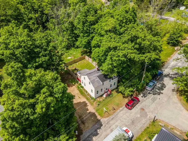 74 Glen ST, Farmington, NH 03835