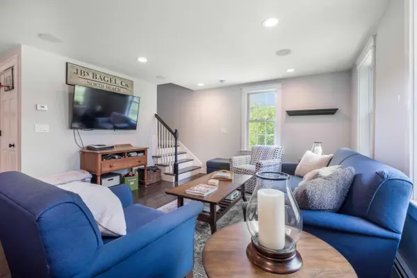 23 Adams DR, Kittery, ME 03904