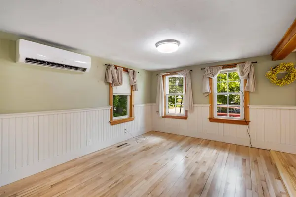 74 Glen ST, Farmington, NH 03835