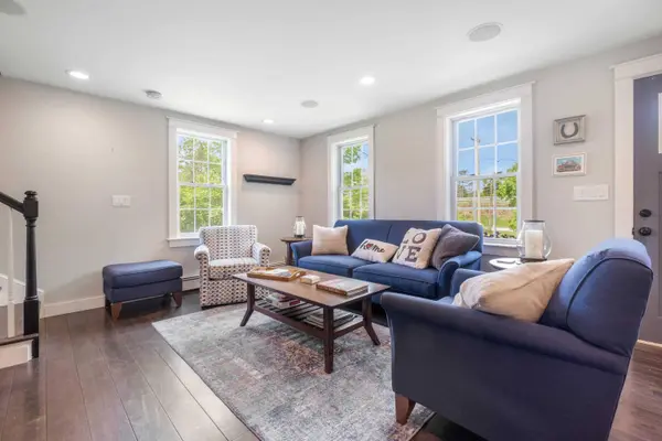 23 Adams DR, Kittery, ME 03904