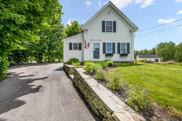 23 Adams DR, Kittery, ME 03904