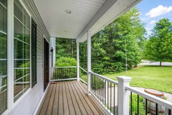 12 Whitney Pines DR, Standish, ME 04084