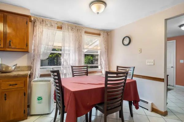 1 Birch DR, South Berwick, ME 03908