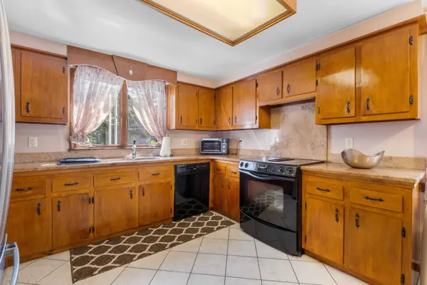 1 Birch DR, South Berwick, ME 03908