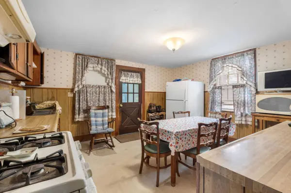 131 Dennett RD, Kittery, ME 03904
