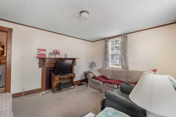 131 Dennett RD, Kittery, ME 03904