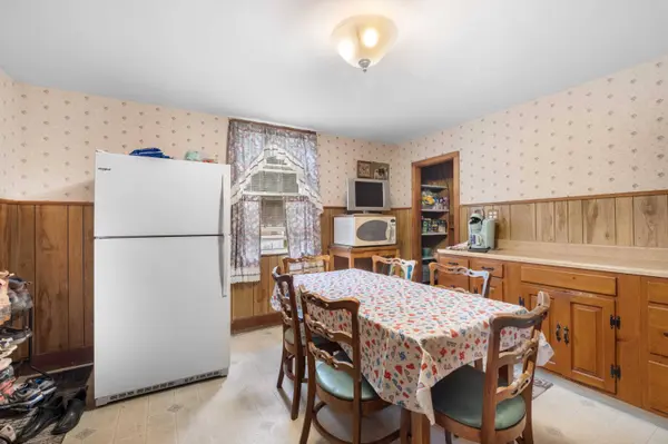131 Dennett RD, Kittery, ME 03904