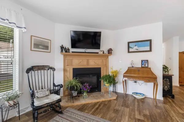 24 Caslyn DR, Eliot, ME 03903