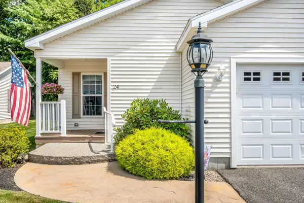 24 Caslyn DR, Eliot, ME 03903