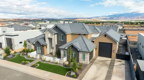 448 W Lamond Cir, Washington, UT 84780-3644