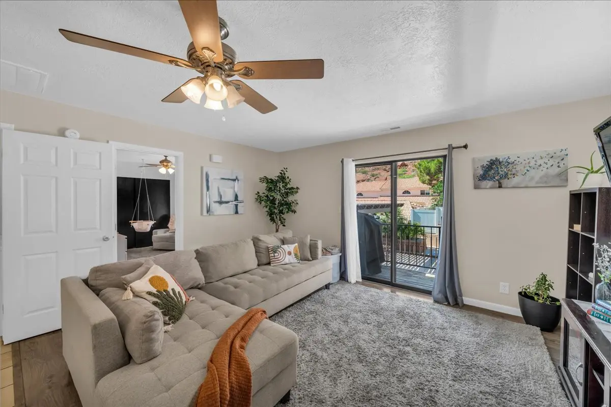 695 N 500 W #5, St George, UT 84770-2669