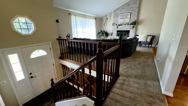 529 White Birch RD, Lindenhurst, IL 60046