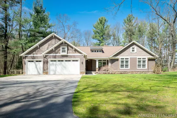 11815 Henrietta NE Drive, Rockford, MI 49341