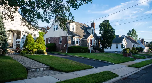 feature image of How to Spot a Good Home Deal in a Changing Market