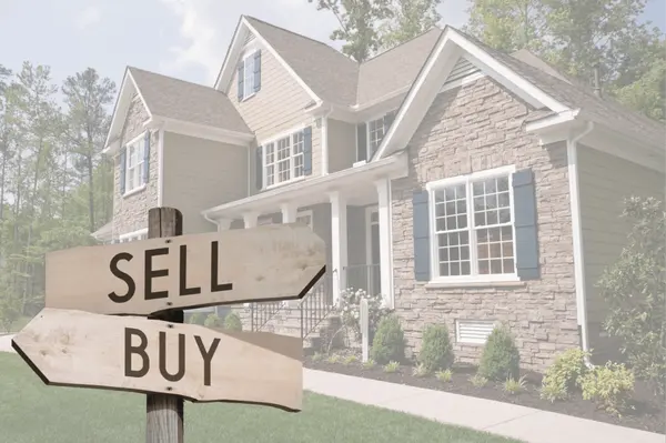 feature image of The Best Way to Approach Buying and Selling at the Same Time