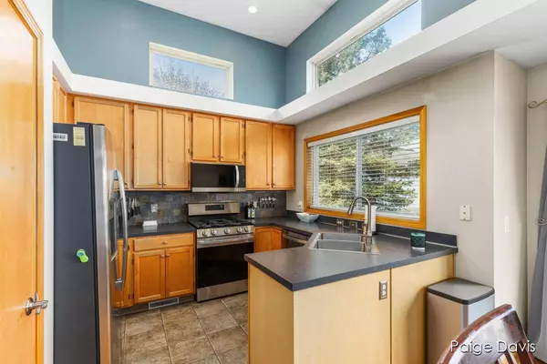 5763 Sugarberry SE Drive, Kentwood, MI 49512