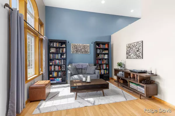 5763 Sugarberry SE Drive, Kentwood, MI 49512