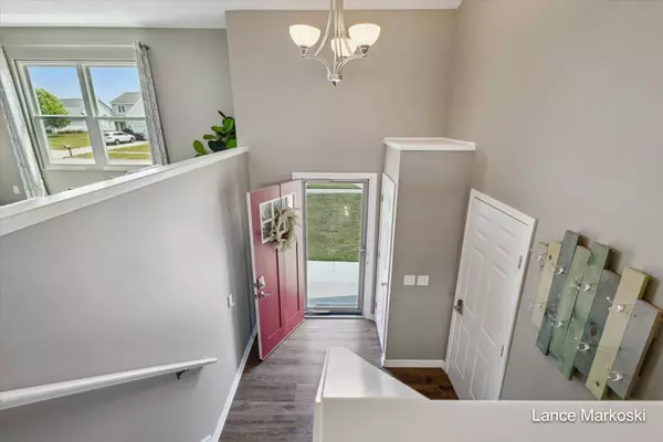 7039 Hartman SE Drive, Caledonia, MI 49316