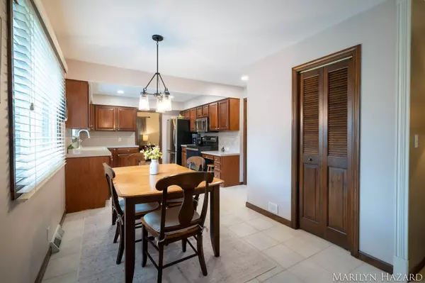 2934 Meadowbrook SE Drive, Grand Rapids, MI 49546