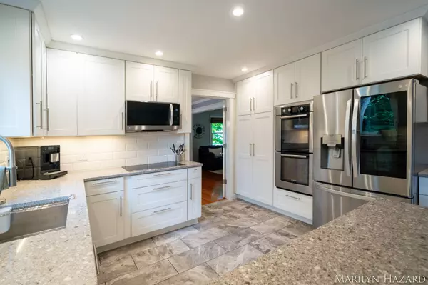 2760 Hayward SE Drive, Grand Rapids, MI 49546