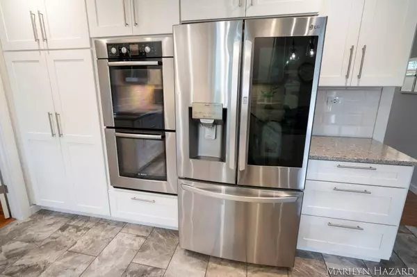 2760 Hayward SE Drive, Grand Rapids, MI 49546