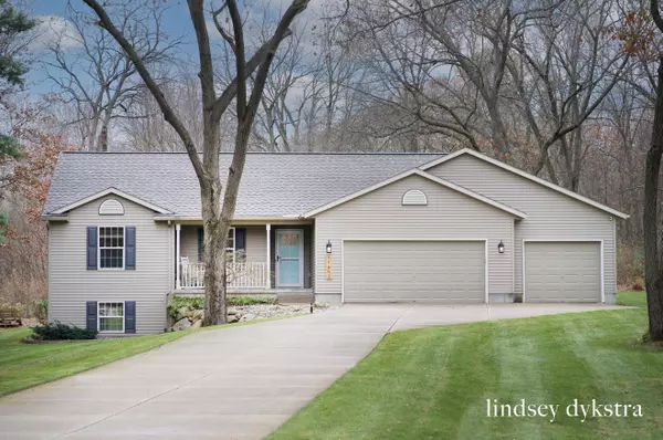 11453 Holmden NE Court, Rockford, MI 49341