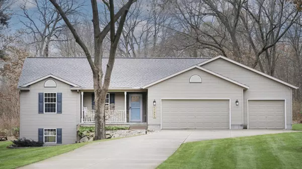 11453 Holmden NE Court, Rockford, MI 49341