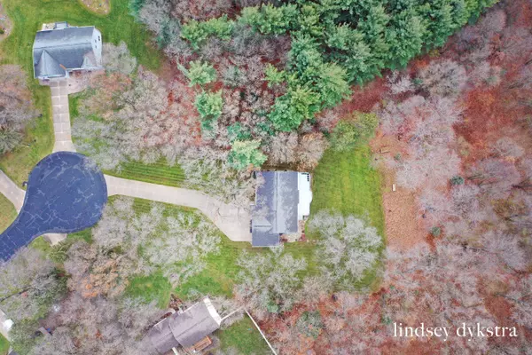 11453 Holmden NE Court, Rockford, MI 49341