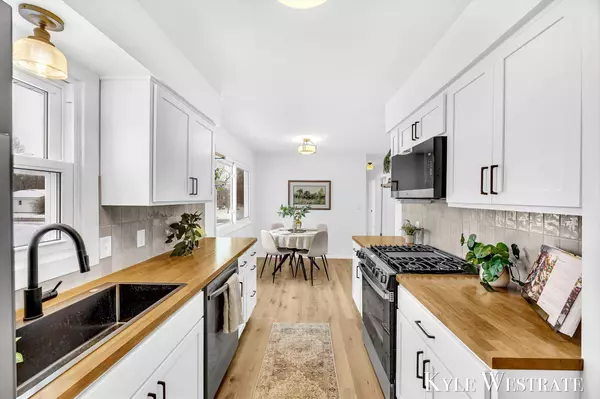 301 Donna SE Drive, Lowell, MI 49331