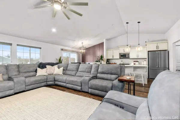 2629 Blooming Bud Lane, Kentwood, MI 49508