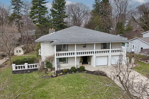 1217 El Camino NW Drive, Grand Rapids, MI 49504