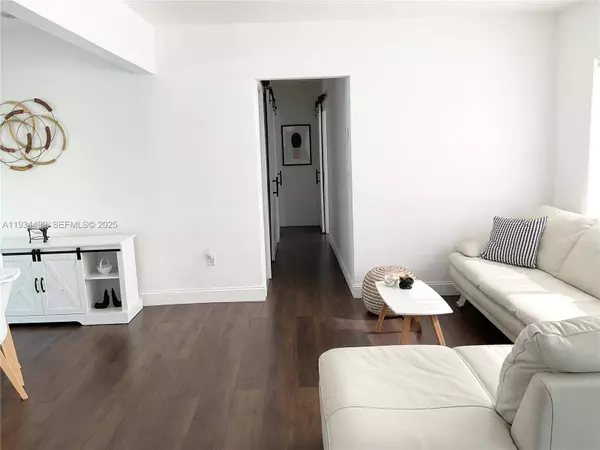 161 NW 145th St, Miami, FL 33168