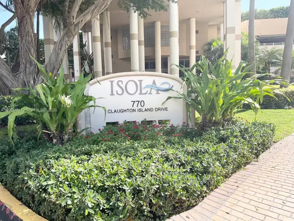 770 Claughton Island Dr #704, Miami, FL 33131