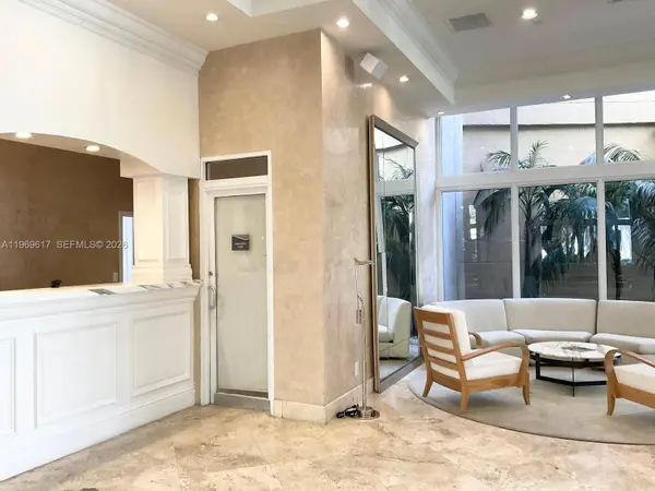 770 Claughton Island Dr #704, Miami, FL 33131