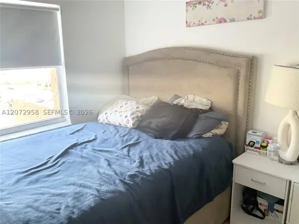 17901 NW 68th Ave #T207, Hialeah, FL 33015