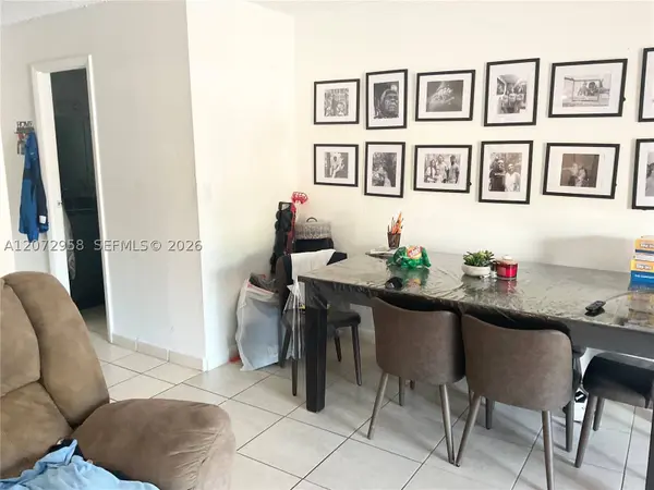 17901 NW 68th Ave #T207, Hialeah, FL 33015