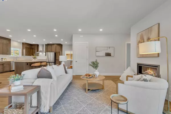 3626 Hemlock Ct, Santa Rosa, CA 95403