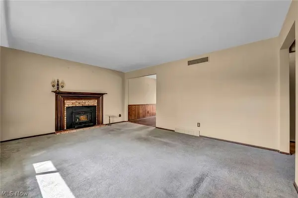 3446 Niles Carver RD, Mineral Ridge, OH 44440