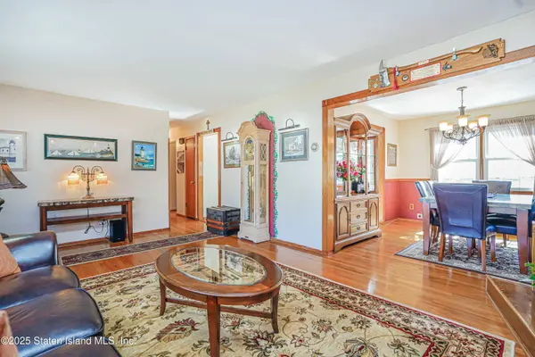 234 Cleveland AVE, Staten Island, NY 10308